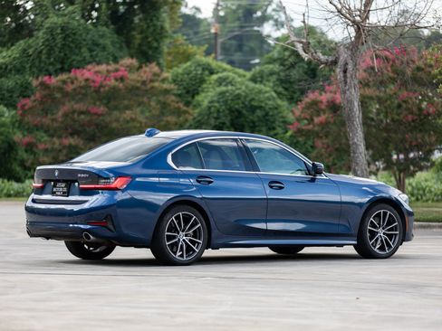 Used 2021 BMW 330i xDrive Sedan w/ Convenience Package image 7