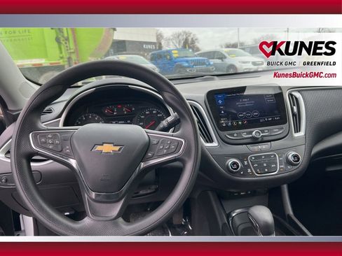 Used 2024 Chevrolet Malibu LT image 36