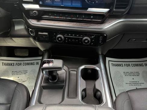 Used 2023 Chevrolet Silverado 1500 LTZ AWD/4WD image 18