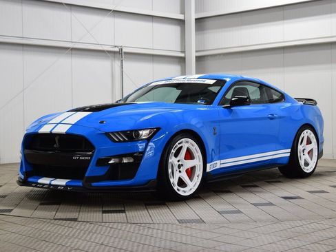 Used 2022 Ford Mustang Shelby GT500 w/ Technology Package image 3