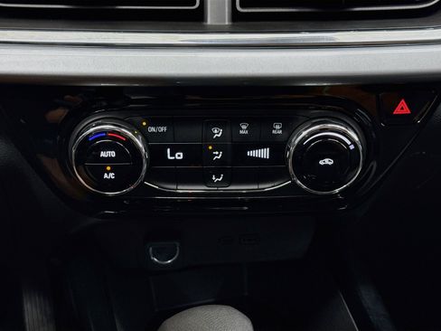 Used 2026 Chevrolet Trax LT FWD image 22