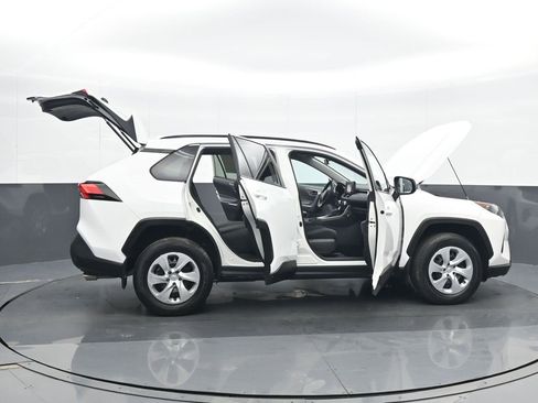 Used 2020 Toyota RAV4 LE image 26