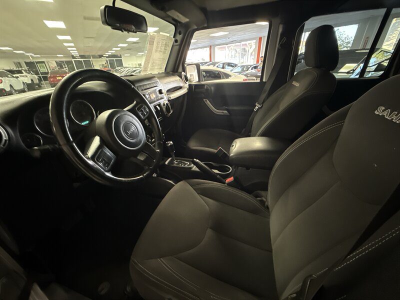 Used 2018 Jeep Wrangler Unlimited Sahara AWD/4WD image 19