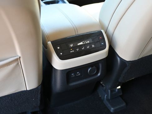 Used 2023 INFINITI QX60 Pure AWD/4WD image 18