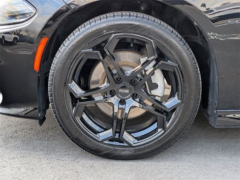 Used 2021 Dodge Charger R/T w/ Blacktop Package image 28