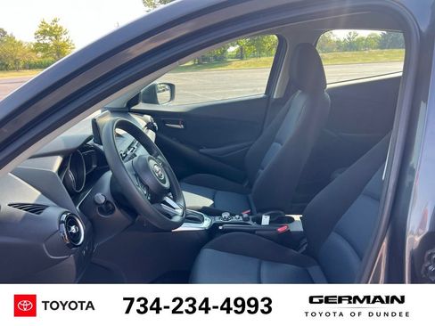 Used 2020 Toyota Yaris LE FWD image 18