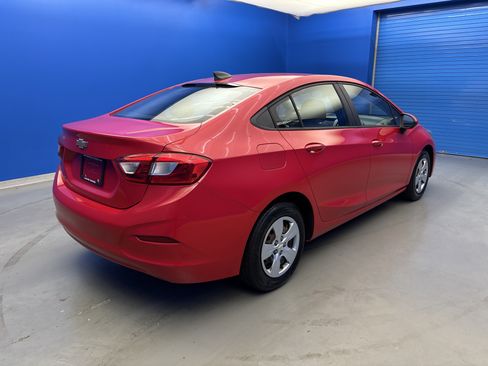 Used 2018 Chevrolet Cruze LS FWD image 7