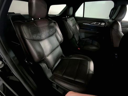 Used 2025 Ford Explorer Platinum w/ LUX Leather Package AWD/4WD image 23