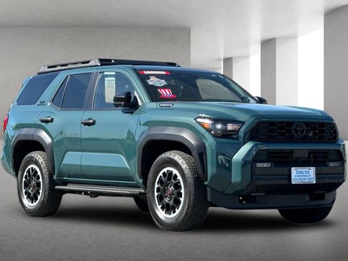 Used 2025 Toyota 4Runner 4WD image 1