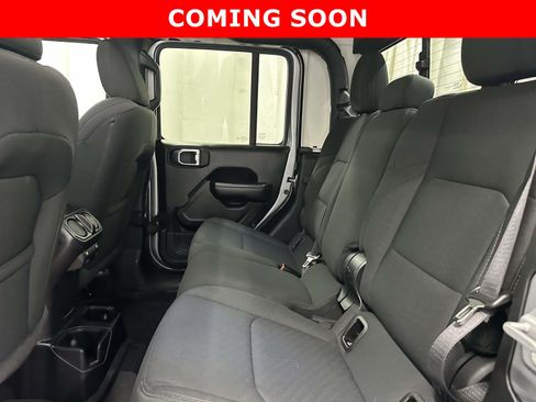Used 2021 Jeep Gladiator Sport AWD/4WD image 14