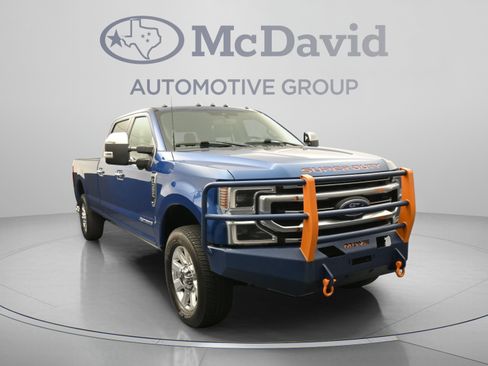 Used 2022 Ford F350 Platinum AWD/4WD image 2