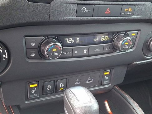 Used 2023 Nissan Frontier PRO-4X w/ Pro-4X Premium Package image 16