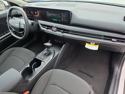 New 2026 Kia K4 FWD image 11