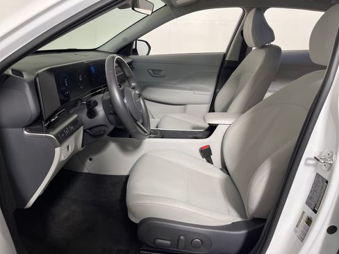 Certified 2025 Hyundai Kona SEL FWD image 12