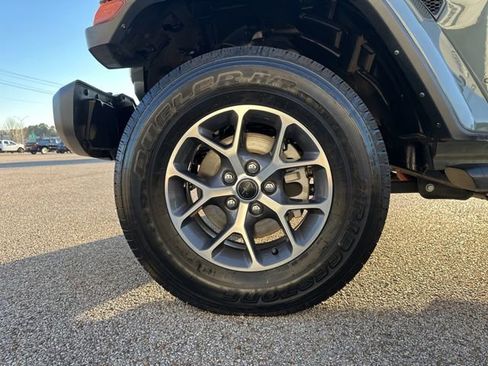 Used 2024 Jeep Gladiator Sport image 49