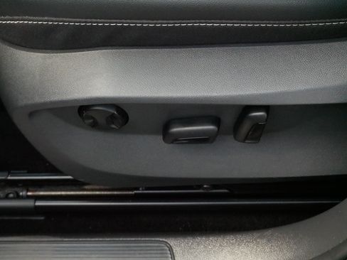Certified 2023 Volkswagen Taos SE AWD/4WD image 20