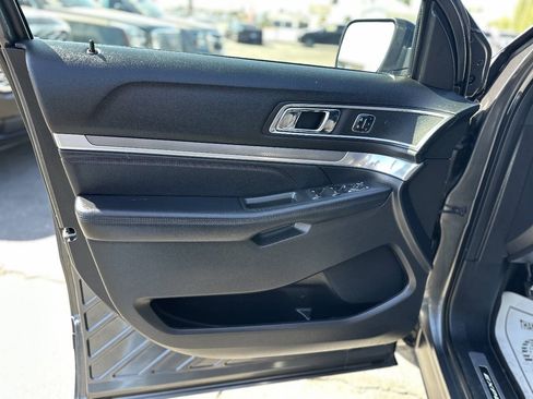 Used 2017 Ford Explorer Sport w/ Equipment Group 401A AWD/4WD image 8