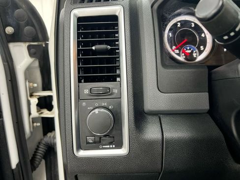 Used 2014 RAM 2500 SLT AWD/4WD image 12