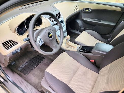 Used 2010 Chevrolet Malibu LS FWD image 10