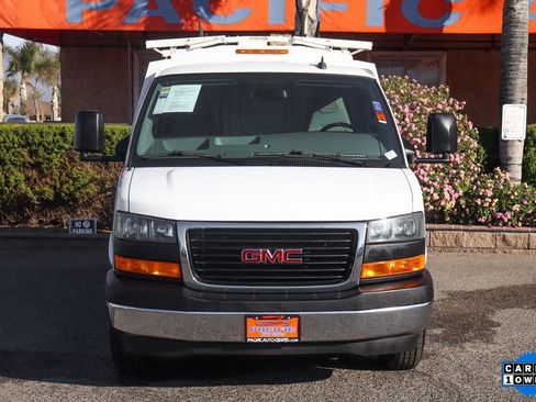 Used 2021 GMC Savana 3500 w/ Power Convenience Package image 6