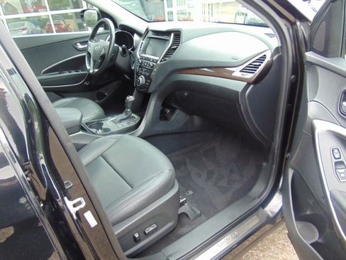 Used 2017 Hyundai Santa Fe Sport w/ 2.0T Ultimate Tech Package 05 AWD/4WD image 5
