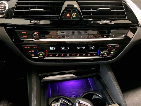 Used 2020 BMW M550i xDrive w/ Executive Package image 34