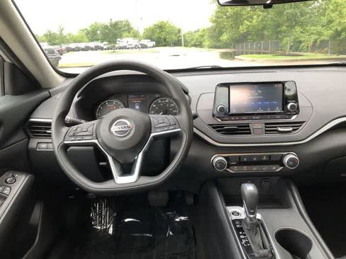 Used 2022 Nissan Altima 2.5 S FWD image 22
