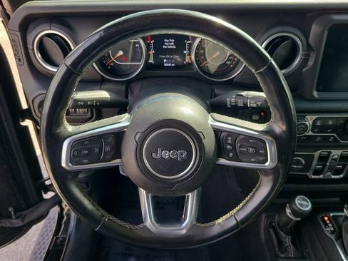 Used 2020 Jeep Wrangler Unlimited Sahara AWD/4WD image 25