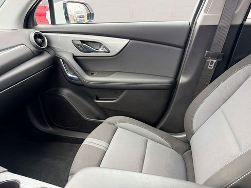 Used 2023 Chevrolet Blazer LT FWD image 23