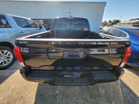 Used 2022 Toyota Tacoma SR w/ SR Convenience Package RWD image 5