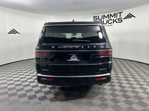 Used 2023 Jeep Wagoneer L Series III w/ Convenience Group I AWD/4WD image 8