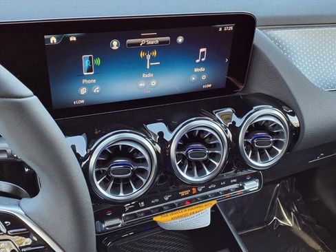 New 2026 Mercedes-Benz GLA 250 GLA 250 image 5