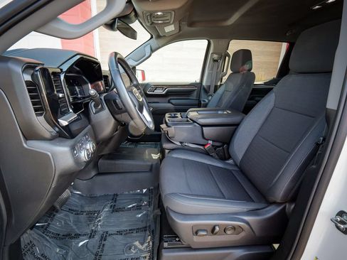 Used 2024 GMC Sierra 1500 SLE w/ X31 Off-Road Package AWD/4WD image 13