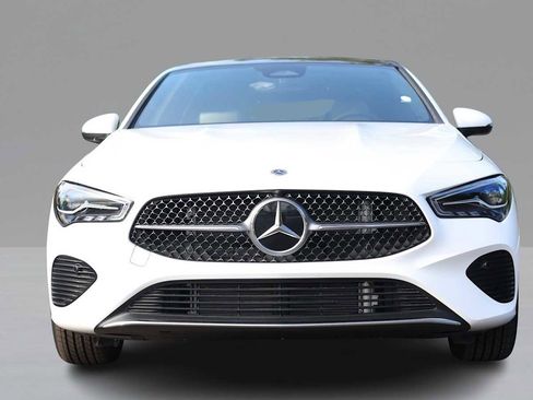 Used 2025 Mercedes-Benz CLA 250 4MATIC image 2