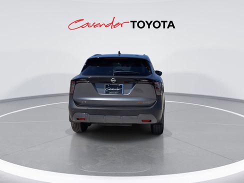 Used 2026 Nissan Kicks SR w/ Cold Weather Package image 7