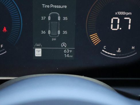 New 2025 Hyundai Tucson SE image 30