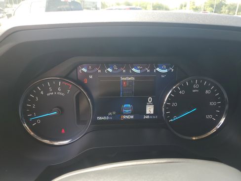 Used 2024 Ford Expedition XLT RWD image 18