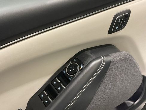 Used 2025 Ford Mustang Mach-E Premium image 7