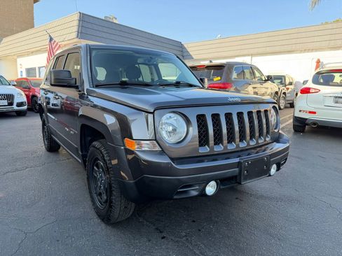Used 2016 Jeep Patriot Sport w/ Power Value Group AWD/4WD image 9