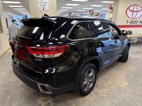 Used 2019 Toyota Highlander Limited Platinum image 15