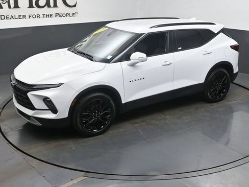 Used 2024 Chevrolet Blazer LT w/ LPO, Black Grille Bar Package image 44