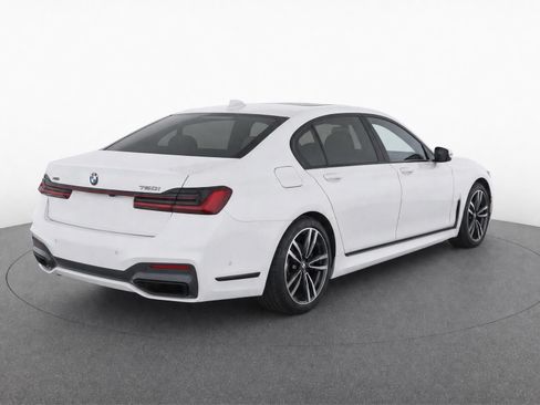 Used 2020 BMW 750i xDrive w/ Executive Package AWD/4WD image 5