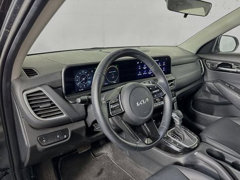 Certified 2024 Kia Seltos EX AWD/4WD image 9