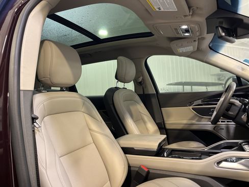 Used 2024 Lincoln Nautilus Premier w/ Equipment Group 102A image 16