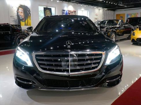 Used 2017 Mercedes-Benz Maybach S 550 4MATIC image 2