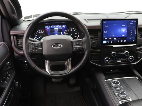 Used 2022 Ford Expedition Limited image 14