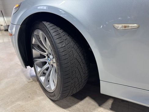 Used 2010 BMW M5 RWD image 3