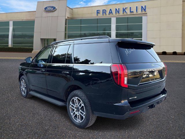 Used 2025 Ford Expedition Active AWD/4WD image 5