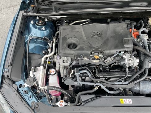 Used 2025 Toyota Camry SE image 37