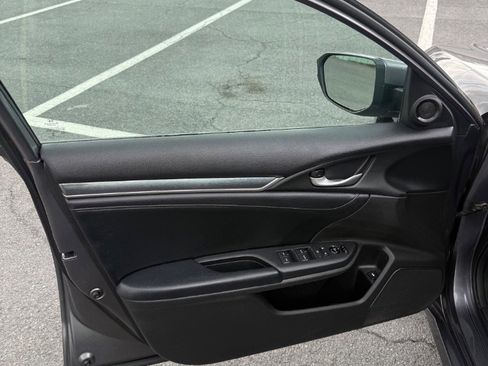 Used 2017 Honda Civic EX-L image 11